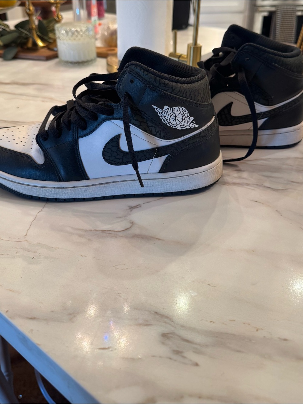Nike Air Jordan 1 Mid SE Off Noir Black White Size 9.5 Men’s